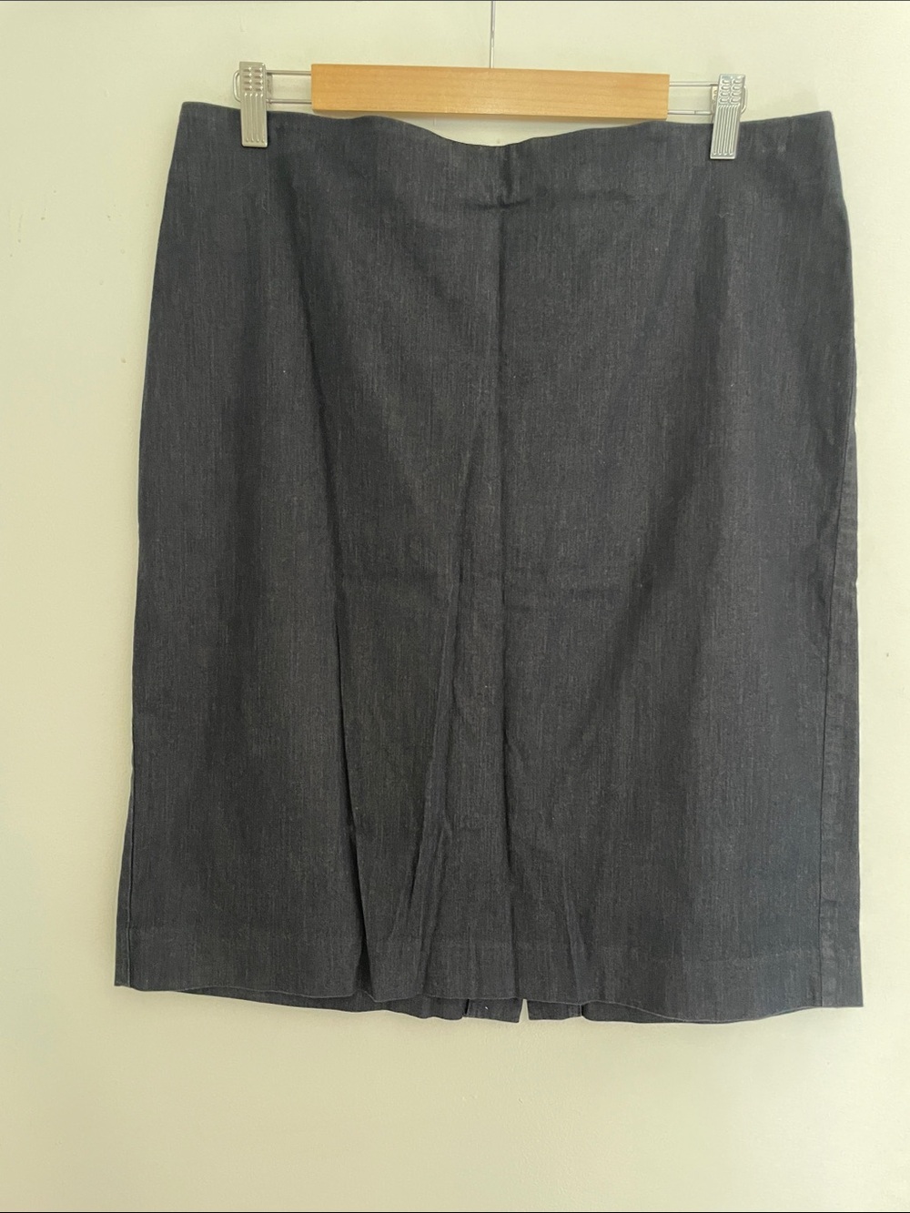 LOFT Charcoal Pencil Skirt